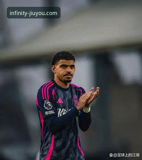 九游官网平台：英超焦点战技术复盘，卡里克战术体系下的逆转方程式